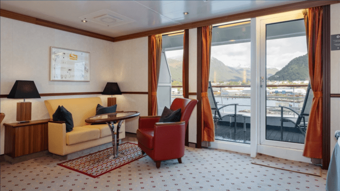 Hurtigruten - MS Fram - Expedition Suite Grand Suite.png